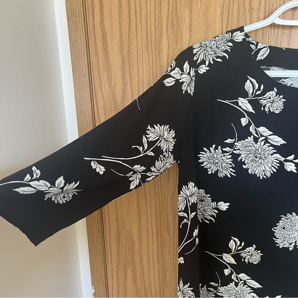 Floral Black and White Mini Dress - Picture 3 of 4